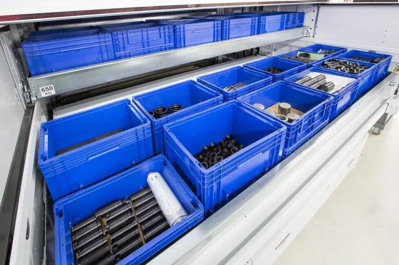 Totes-Bins-and-Dividers-Material-Handling-800x533
